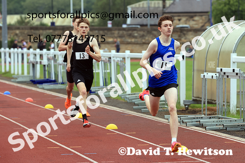 Boys 800 metres, 2025 Northumberland Schools Track and Fields, Wentworth, Hexham. Photo: David T. Hewitson/Sports for All Pics